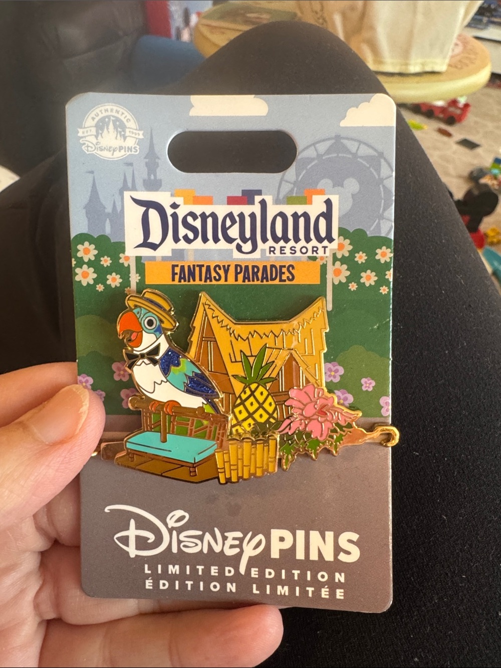 Disney Disneyland, fantasy parades Tiki room pin NWT